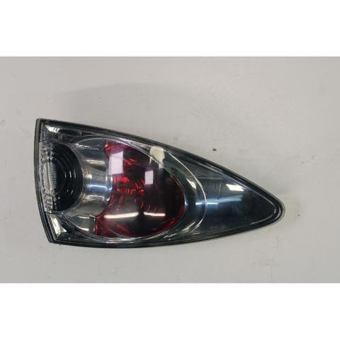 Lanterna traseira esquerda externa GR4B51160A MAZDA