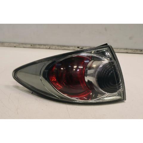Lanterna traseira esquerda externa GR4B51160A MAZDA