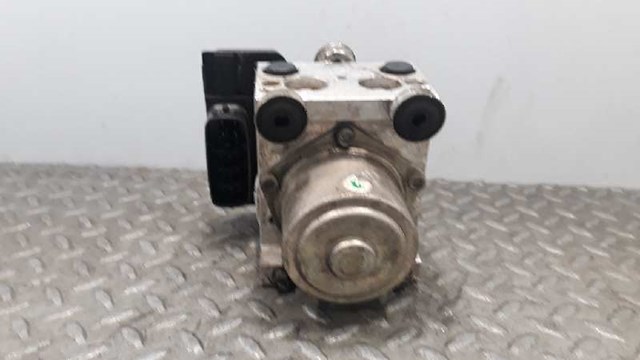 GRYM437A0 Mazda