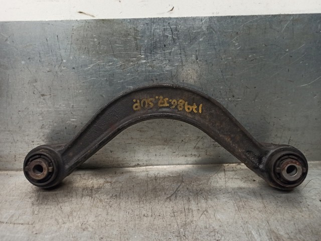 Braço oscilante superior esquerdo/direito de suspensão traseira GS1D28C10A MAZDA
