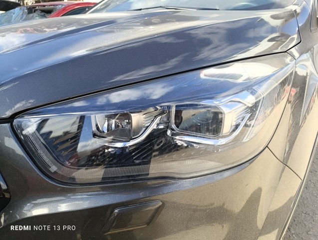 Luz esquerda GV4113035GA FORD