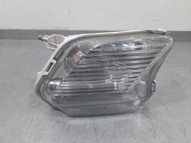 Luzes de nevoeiro direitas GV4413B220AF FORD