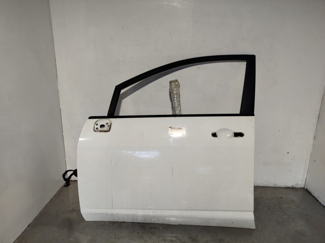 Porta dianteira esquerda para Nissan Tiida C11X