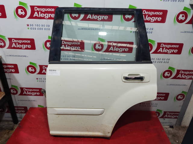Porta traseira esquerda H210A8H7MA NISSAN