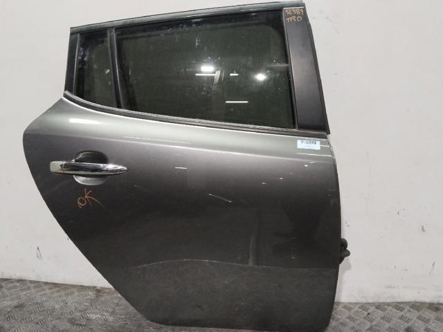 Porta traseira direita HBA0M3NAMA NISSAN