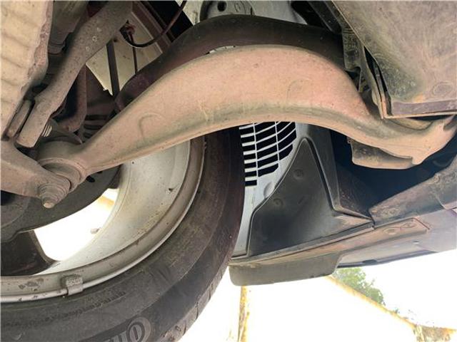 Braço oscilante inferior esquerdo/direito de suspensão dianteira HK833C256AE JAGUAR