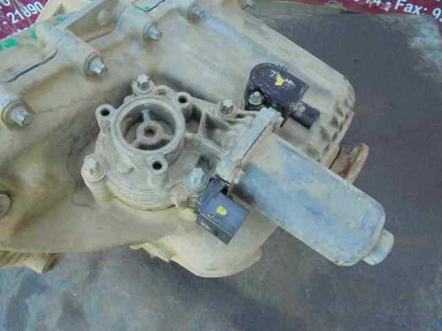 IAB500280 Land Rover