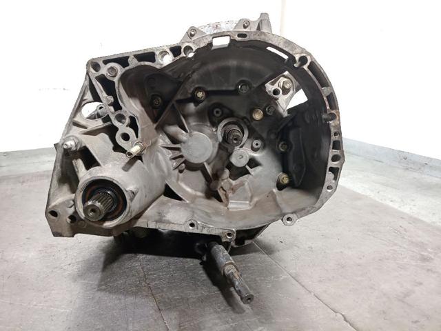 JB3953 Renault (RVI)