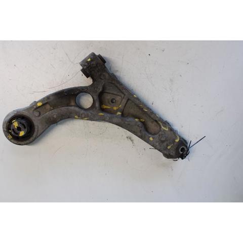 Braço oscilante inferior esquerdo de suspensão dianteira K04668993AF CHRYSLER