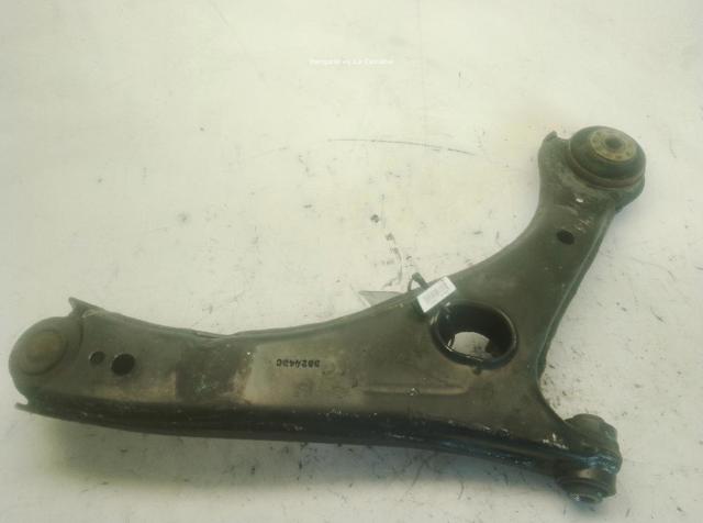 Braço oscilante inferior esquerdo de suspensão dianteira K04766911AL FIAT
