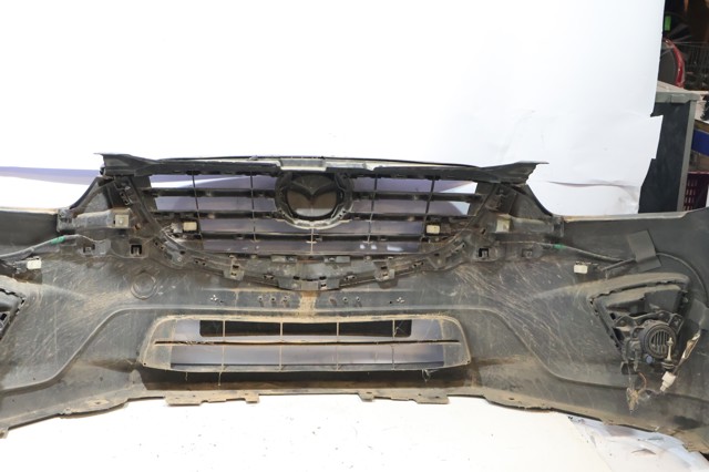 Pára-choque dianteiro KD5150031BBB MAZDA