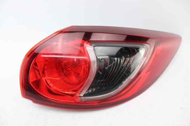 Lanterna traseira direita externa KD5451150D MAZDA
