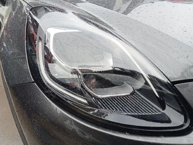 Luz direita L1TB13100EK FORD