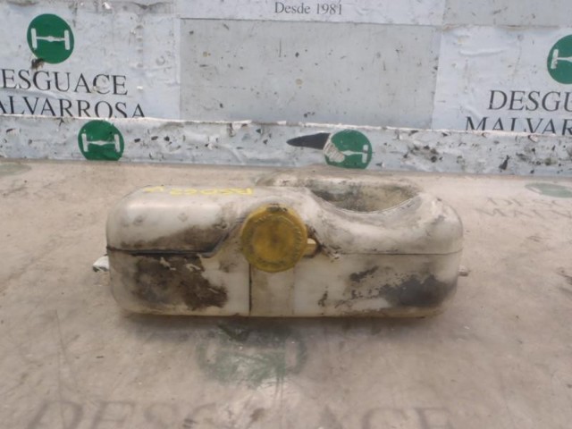 Tanque de expansão do sistema de esfriamento L32715351A MAZDA
