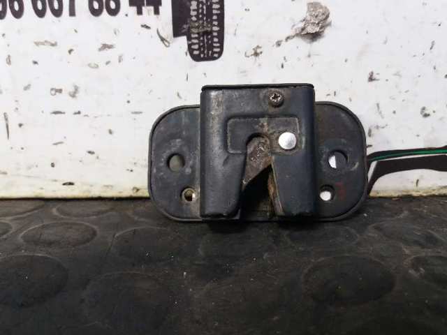 Fecho de tampa de porta-malas (de 3ª/5ª porta traseira) LR016678 LAND ROVER