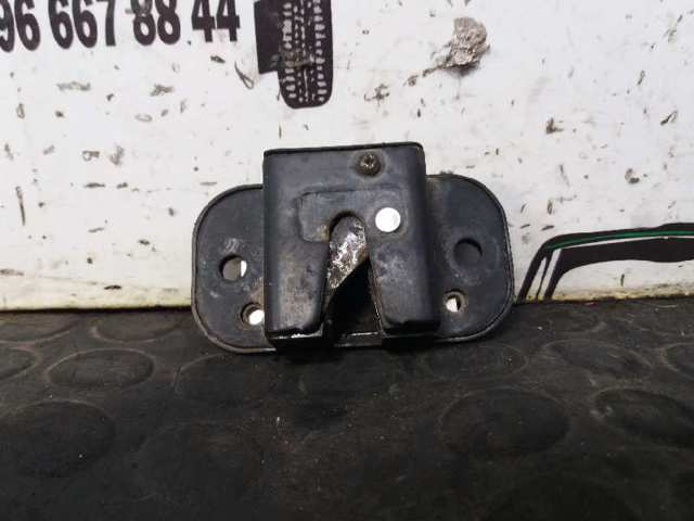 Fecho de tampa de porta-malas (de 3ª/5ª porta traseira) LR016678 LAND ROVER