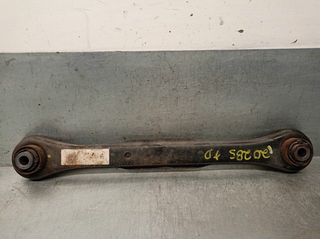 Barra transversal de suspensão traseira LR029576 LAND ROVER