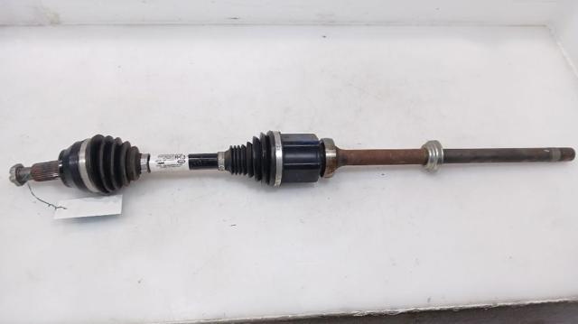 Semieixo (acionador) dianteiro direito LR071947 LAND ROVER