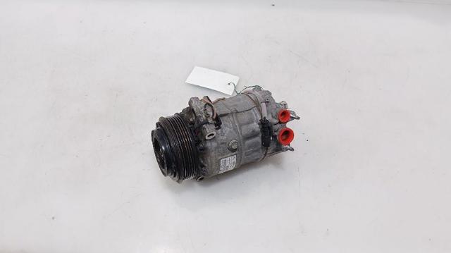 LR112585 Land Rover