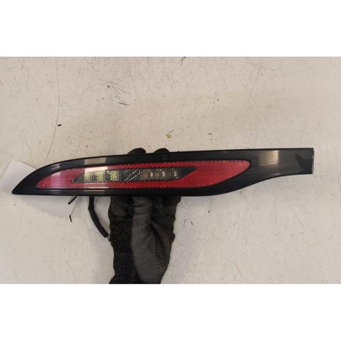 Lanterna de nevoeiro traseira esquerda LR136975 LAND ROVER