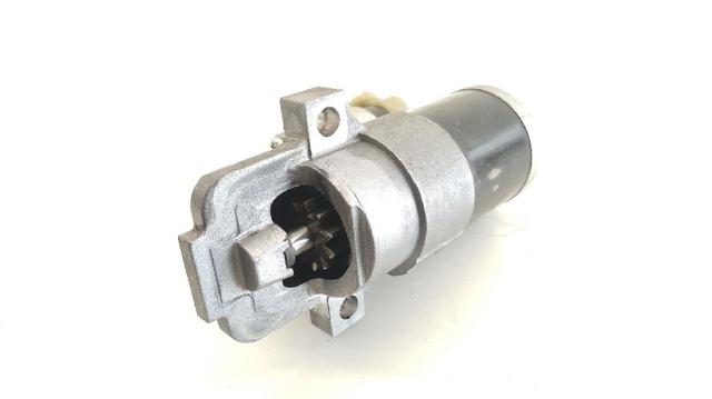 Motor de arranco M000T32871 MAZDA