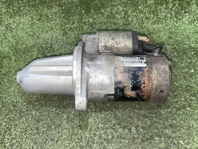 Motor de arranco M000T87081 NISSAN