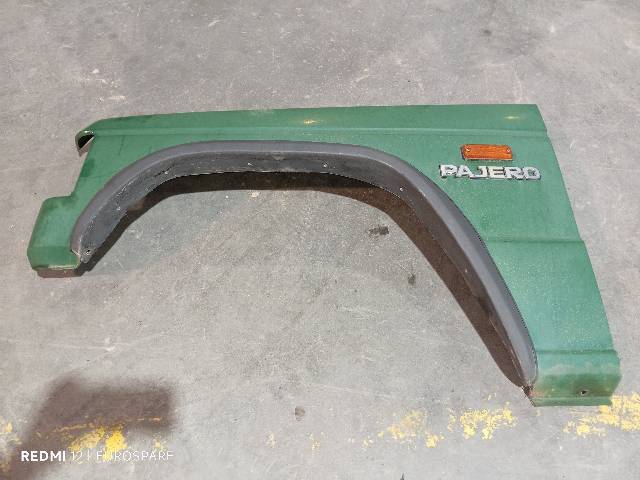 Pára-lama dianteiro esquerdo para Mitsubishi Pajero L04G, L14G