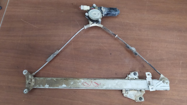 Mecanismo de acionamento de vidro da porta dianteira direita MB517476 MITSUBISHI