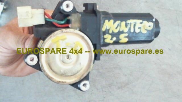 Mecanismo de acionamento de vidro da porta dianteira direita MB517476 MITSUBISHI