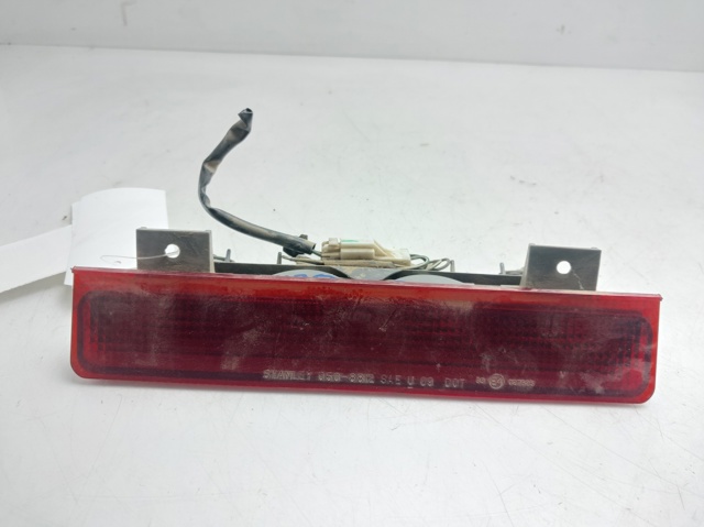 Sinal de parada traseiro adicional para Mitsubishi Pajero K90