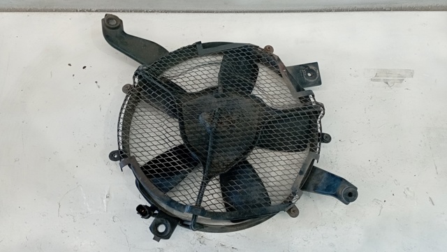 Difusor do radiador de aparelho de ar condicionado, montado com roda de aletas e o motor MB657380 MITSUBISHI