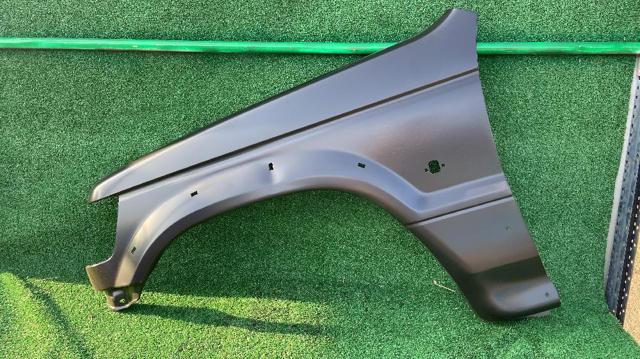 Pára-lama dianteiro esquerdo MB835529 MITSUBISHI