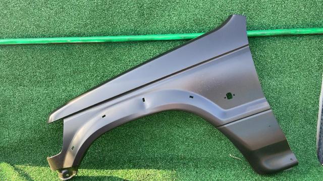 Pára-lama dianteiro esquerdo MB835529 MITSUBISHI