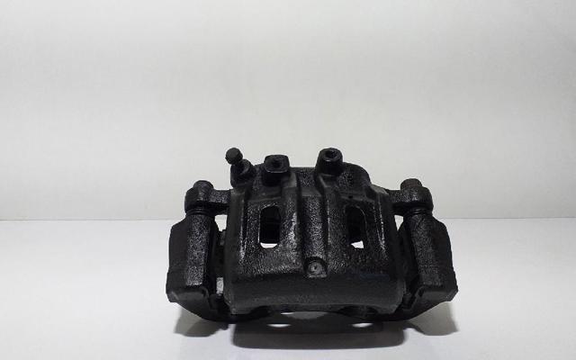 Suporte do freio dianteiro esquerdo MB858406 MITSUBISHI