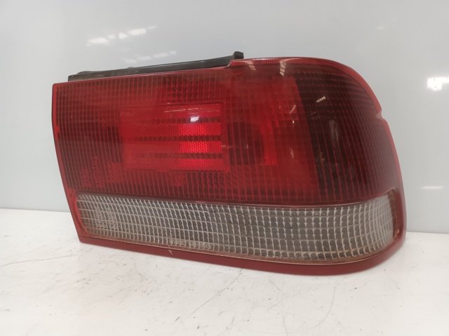 Lanterna traseira direita Mitsubishi Lancer V CB, CD, CE ao melhor preço