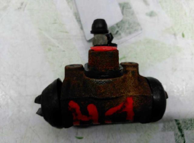 Cilindro traseiro do freio de rodas de trabalho MDX0126610A HYUNDAI