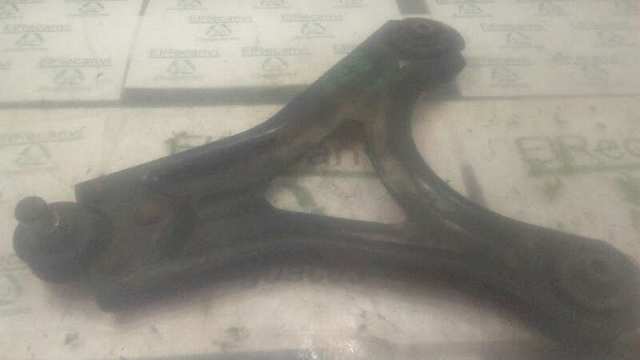Braço oscilante inferior direito de suspensão dianteira ME93BB3042AA FORD