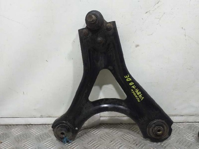 Braço oscilante inferior direito de suspensão dianteira ME93BB3042AA FORD