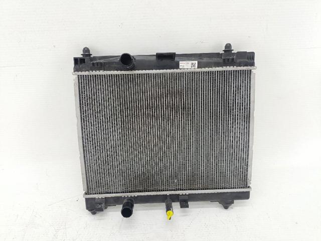 Radiador de esfriamento de motor MF4221333845 TOYOTA