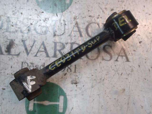 Barra transversal de suspensão traseira MN100109 MITSUBISHI