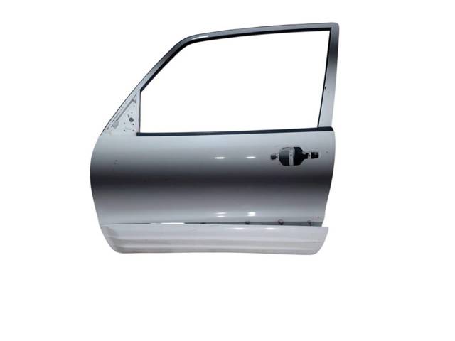 Porta dianteira esquerda para Mitsubishi Pajero V60