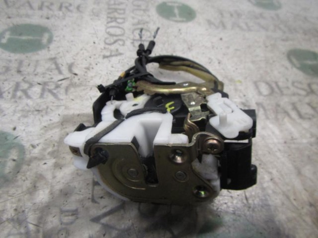 Fecho da porta traseira esquerda MN167699 MITSUBISHI