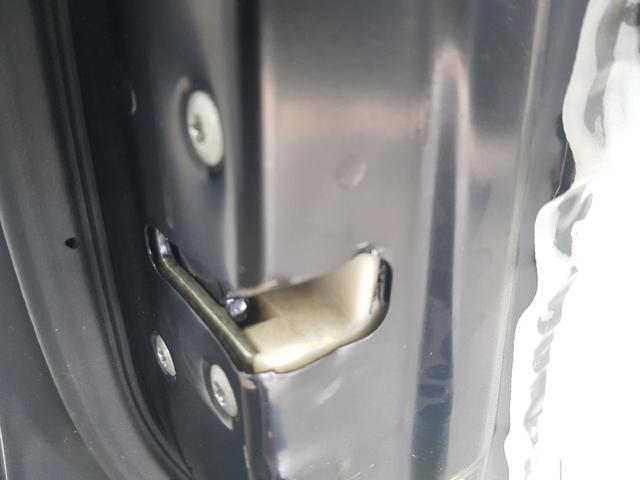 Fecho da porta dianteira esquerda MN167831 MITSUBISHI