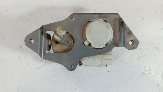 Motor acionador de abertura/fechamento de porta-malas (de 3ª/5ª porta traseira) MR100562 MITSUBISHI