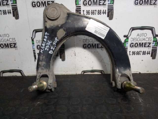 Braço oscilante superior direito de suspensão dianteira MR162804 MITSUBISHI