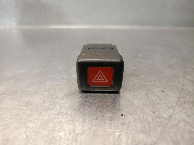 Botão de ativação do sinal de emergência Mitsubishi Space Star  DG0 ao melhor preço