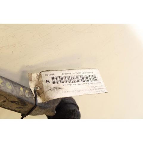 Braço oscilante inferior esquerdo de suspensão dianteira MR296293 MITSUBISHI