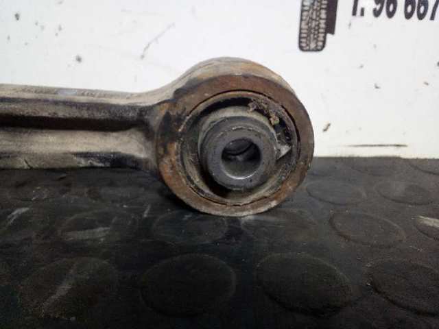 Braço oscilante inferior direito de suspensão dianteira MR296296 MITSUBISHI