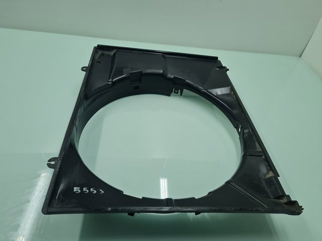 Conduto de ar (defletor) do radiador MR404894 MITSUBISHI