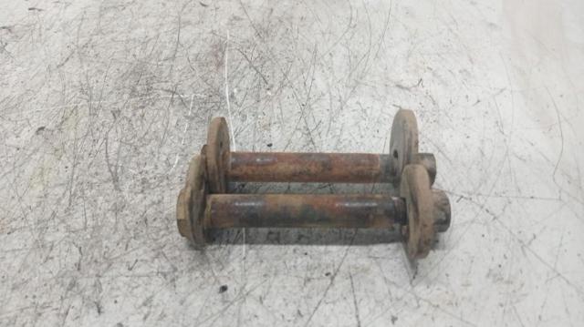 Parafuso de fixação de braço oscilante dianteiro, inferior MR418673 MITSUBISHI